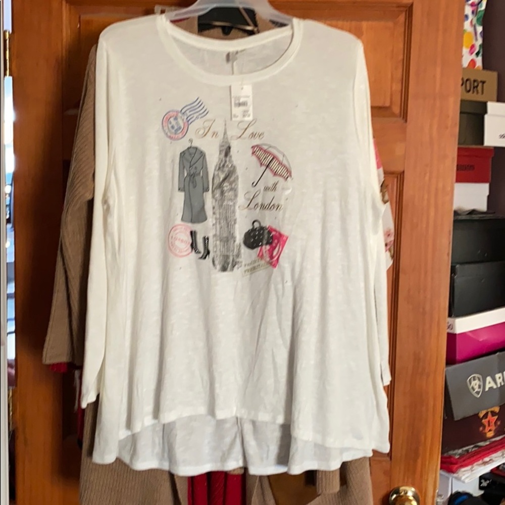 Blouse. Long sleeve
